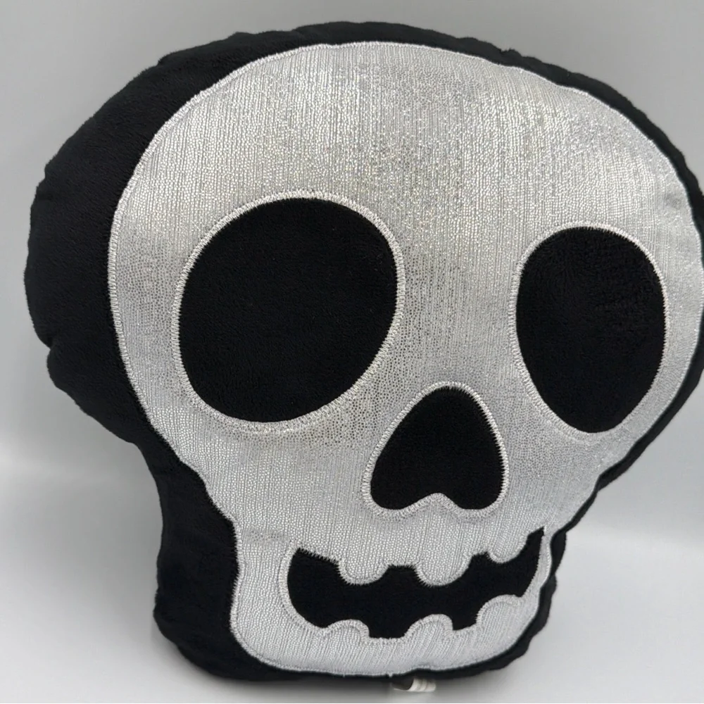 Halloween Skull Velvety Soft Throw Pillow Skeleton 2024 Black